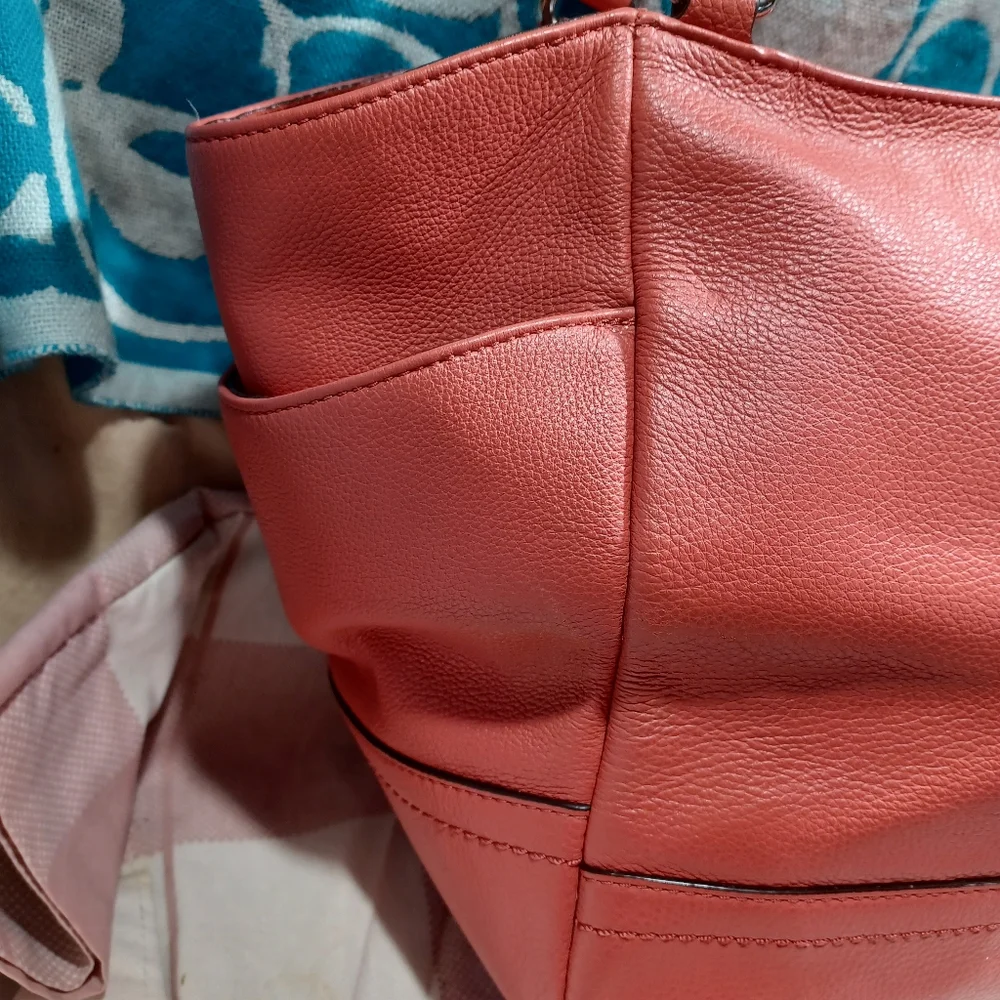 Coach carrie - Picture 7 of 9